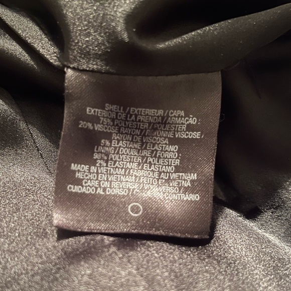 TAHARI Gorgeous Blazer - Picture 9 of 9